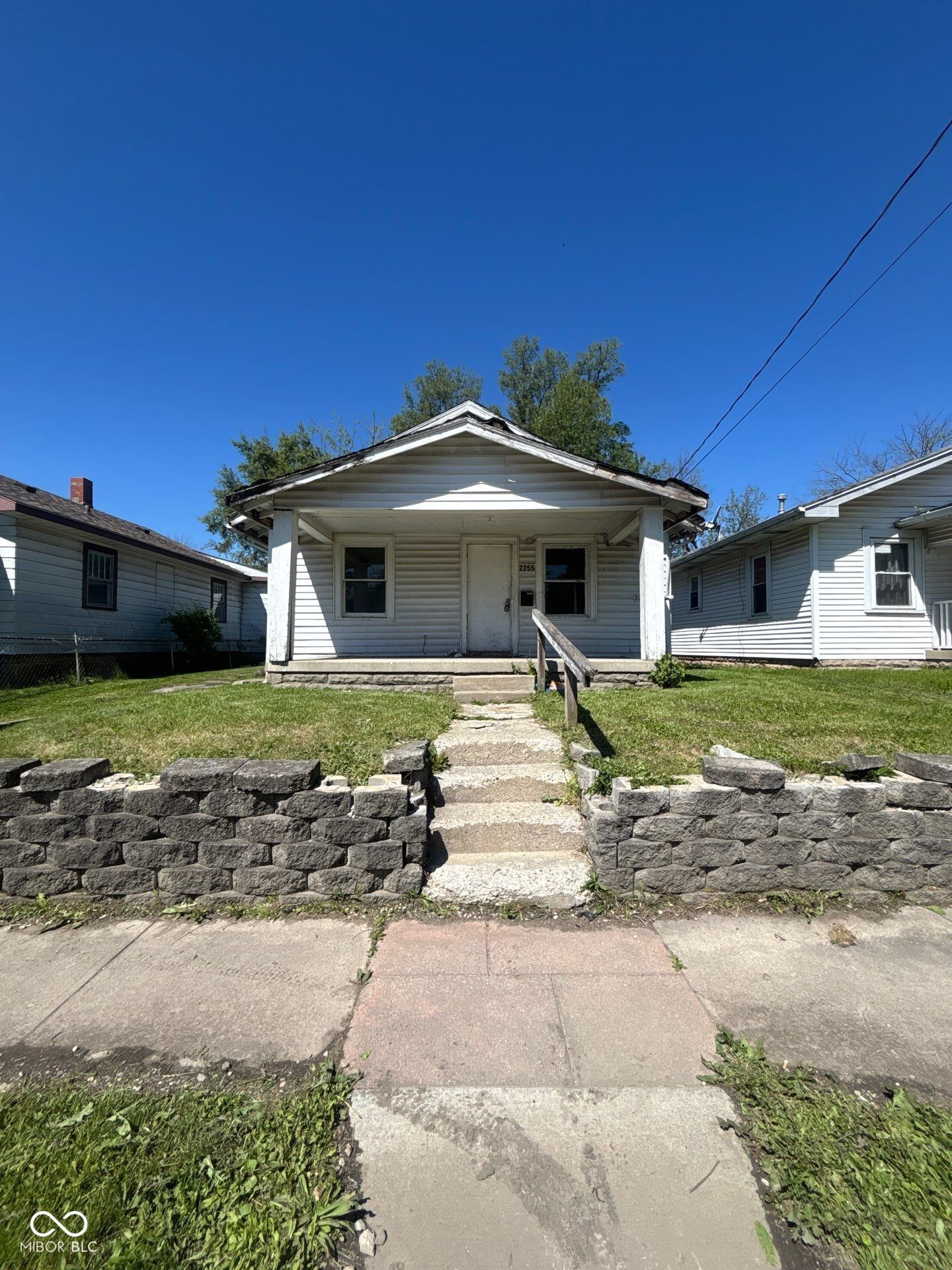 2255 Arrow Avenue Anderson, IN 46016 - Photo 1 of 21