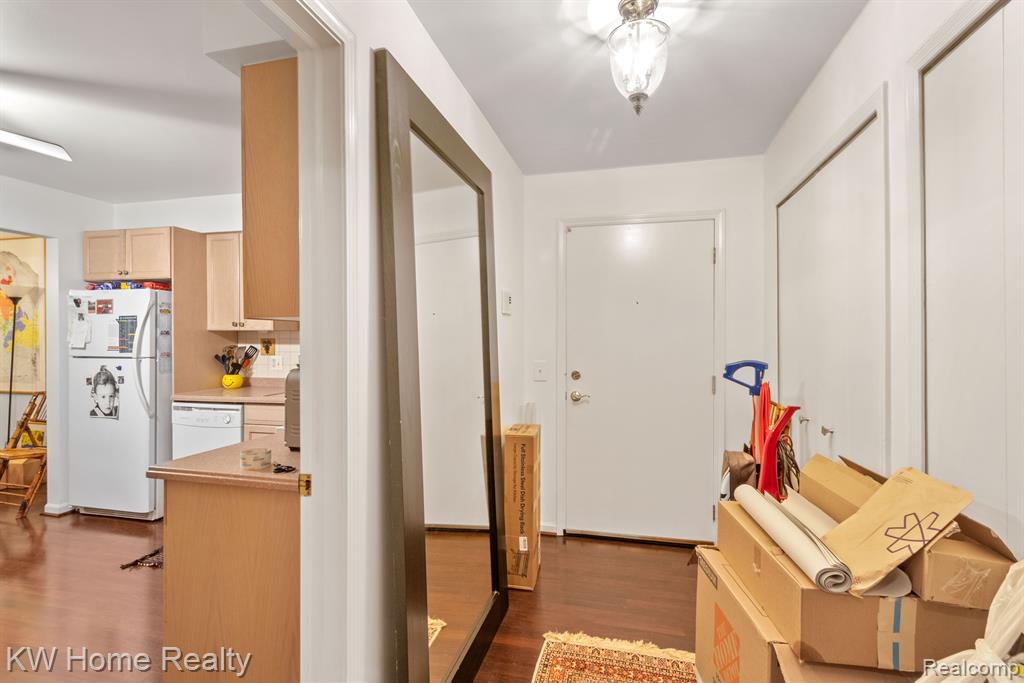 29632 Middlebelt Road, Unit 1703 Farmington Hills, MI 48334 - Photo 6 of 30
