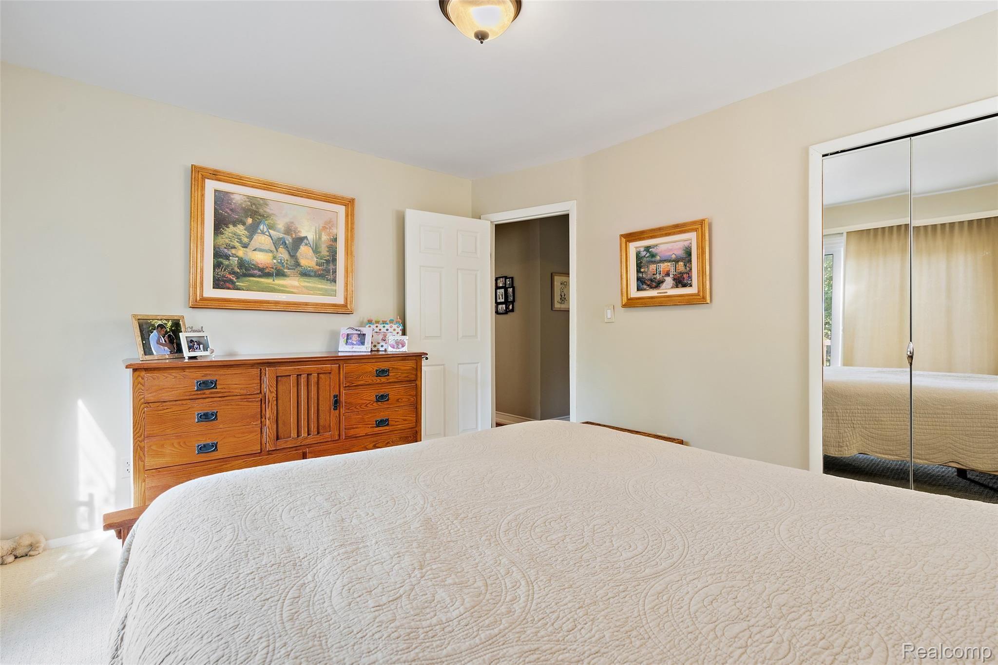 723 Miller Avenue Rochester, MI 48307 - Photo 22 of 30 723 Miller-21.jpg