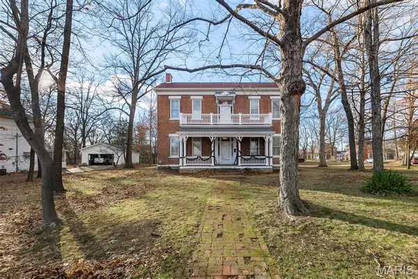 $325,000 | 505 South St Louis Street, Sparta, IL 62286