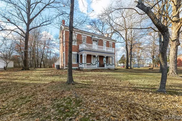 $319,000 | 505 South St Louis Street, Sparta, IL 62286