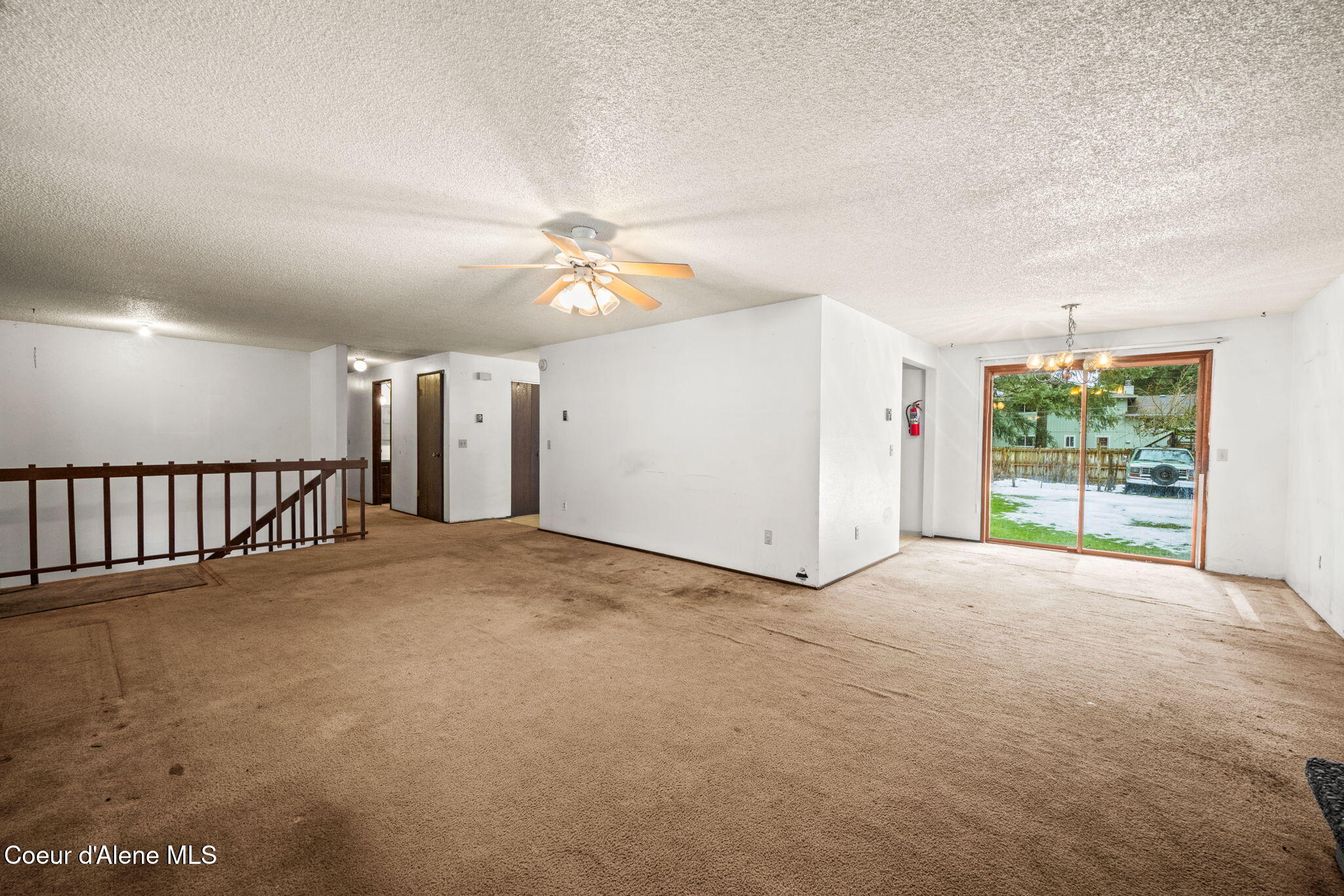 11951 North Pinetree Road Hayden, ID 83835 - Photo 15 of 62 Living room & dining room