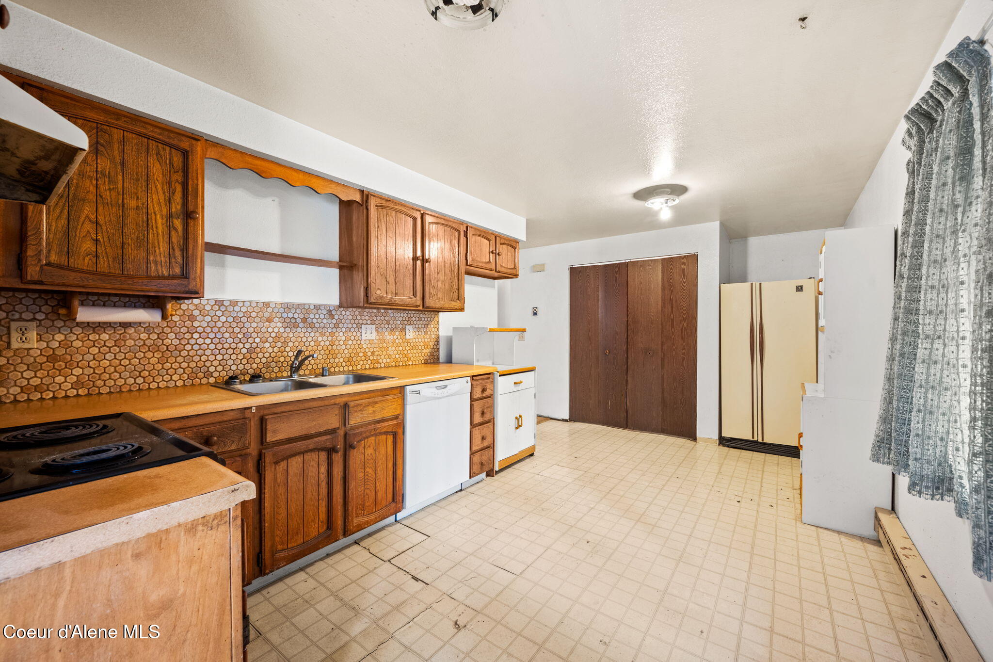 11951 North Pinetree Road Hayden, ID 83835 - Photo 21 of 62 Kitchen