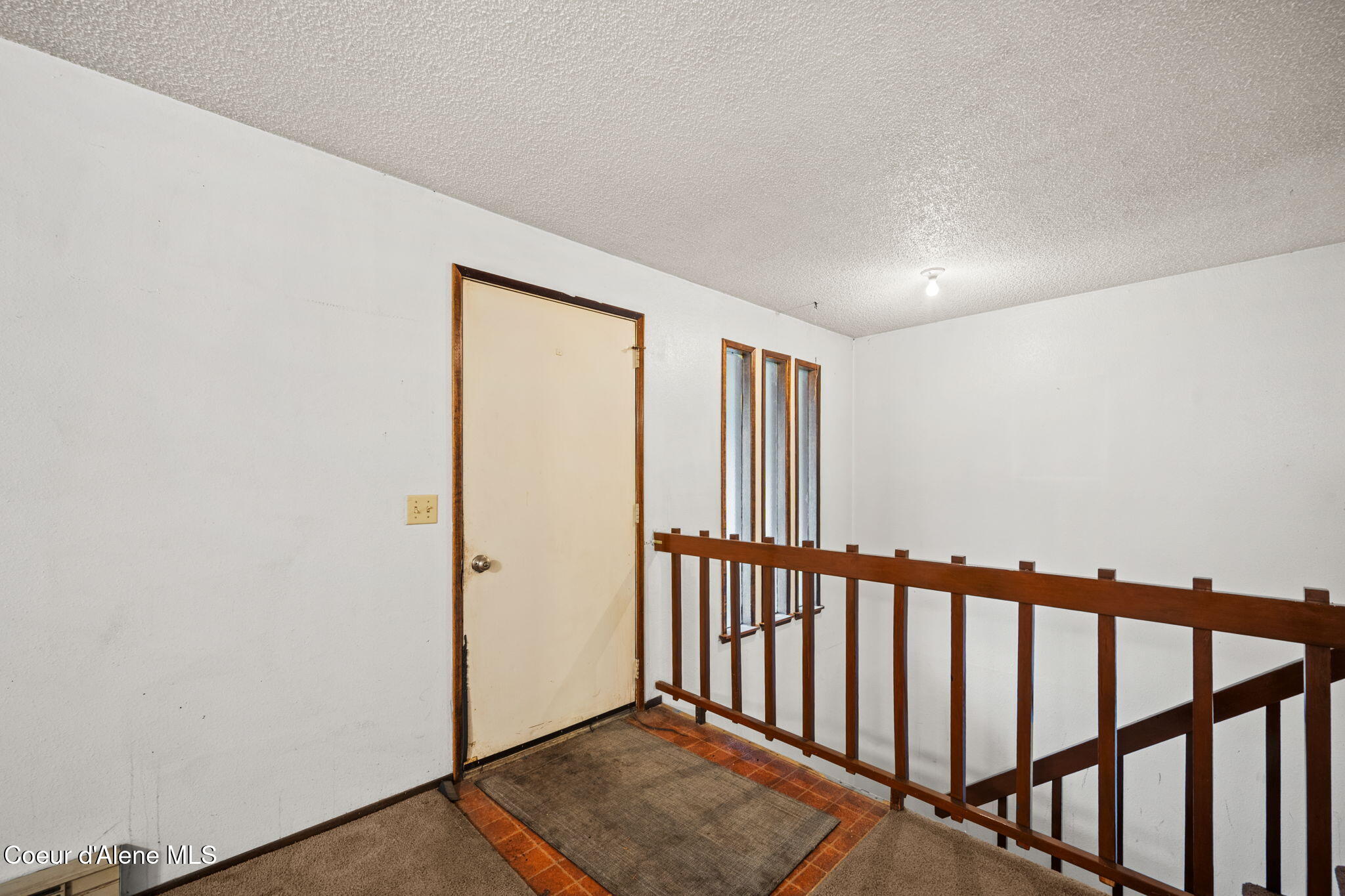 11951 North Pinetree Road Hayden, ID 83835 - Photo 7 of 62 Front entry