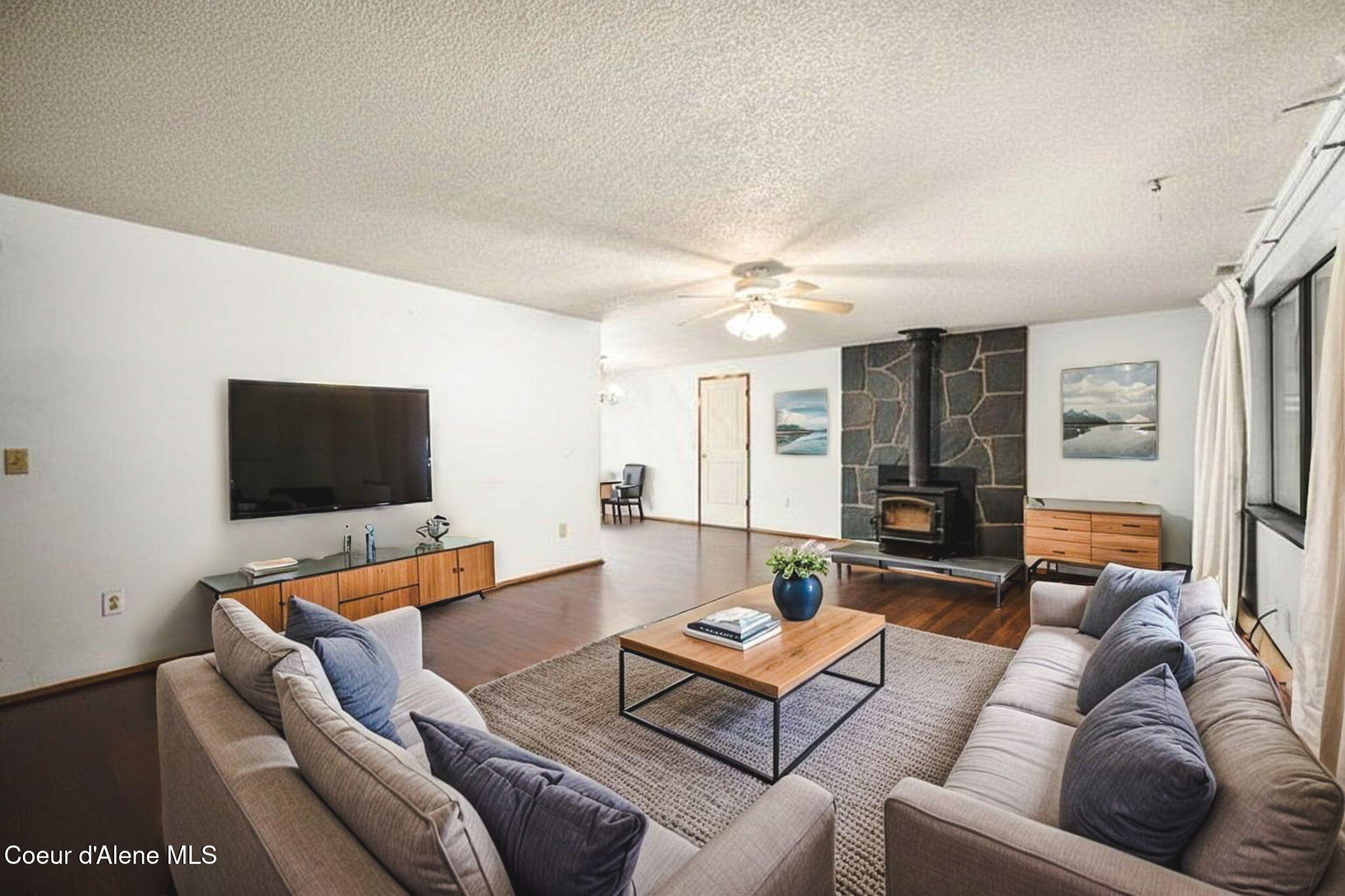 11951 North Pinetree Road Hayden, ID 83835 - Photo 8 of 62 Conceptual rendering of living room