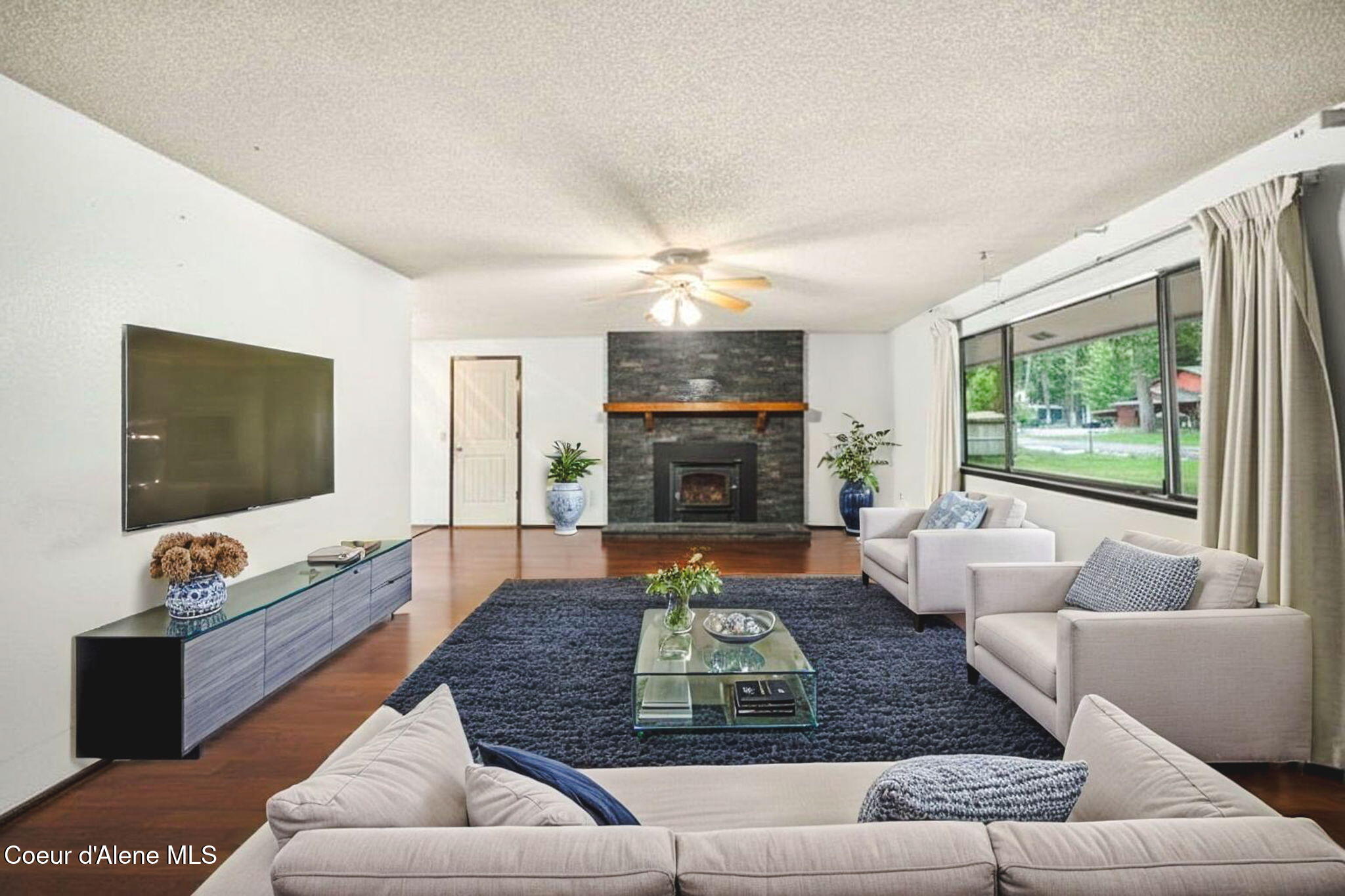 11951 North Pinetree Road Hayden, ID 83835 - Photo 10 of 62 Conceptual rendering of living room