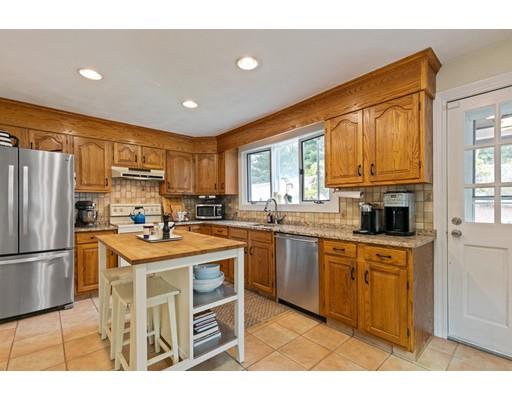 51 Lindenwood Road Stoneham, MA 02180 - Photo 14 of 35 Gallery Image 14