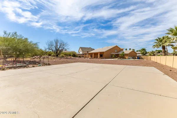 $1,170,000 | 25225 North 46th Drive, Phoenix, AZ 85083