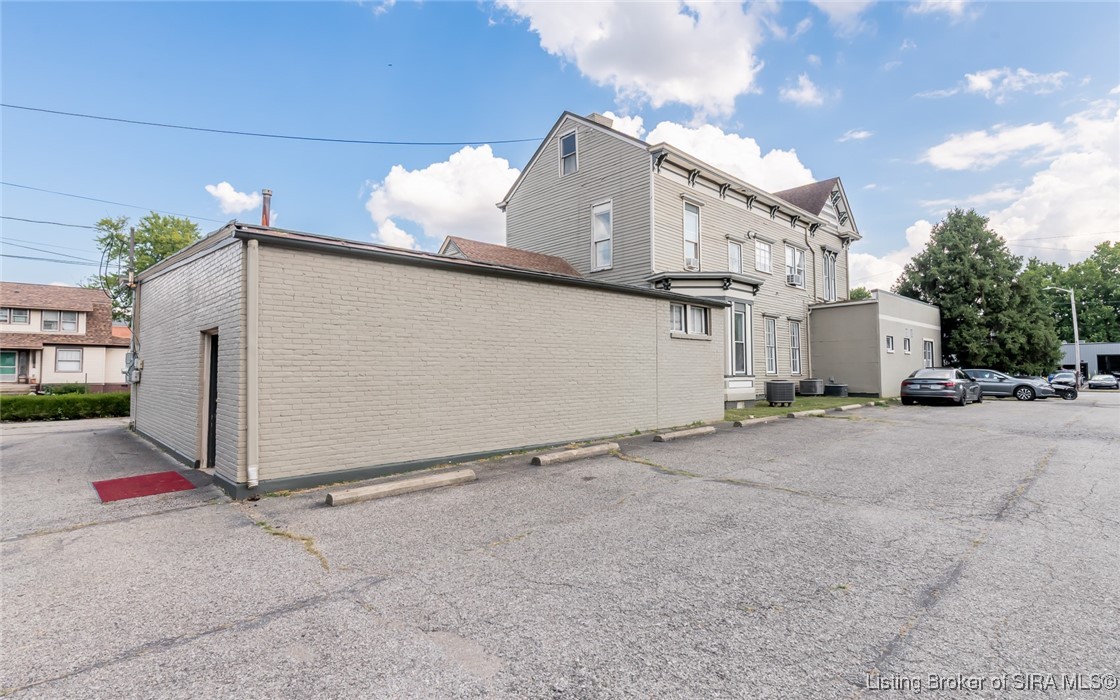 1217 East Spring Street New Albany, IN 47150 - Photo 7 of 95