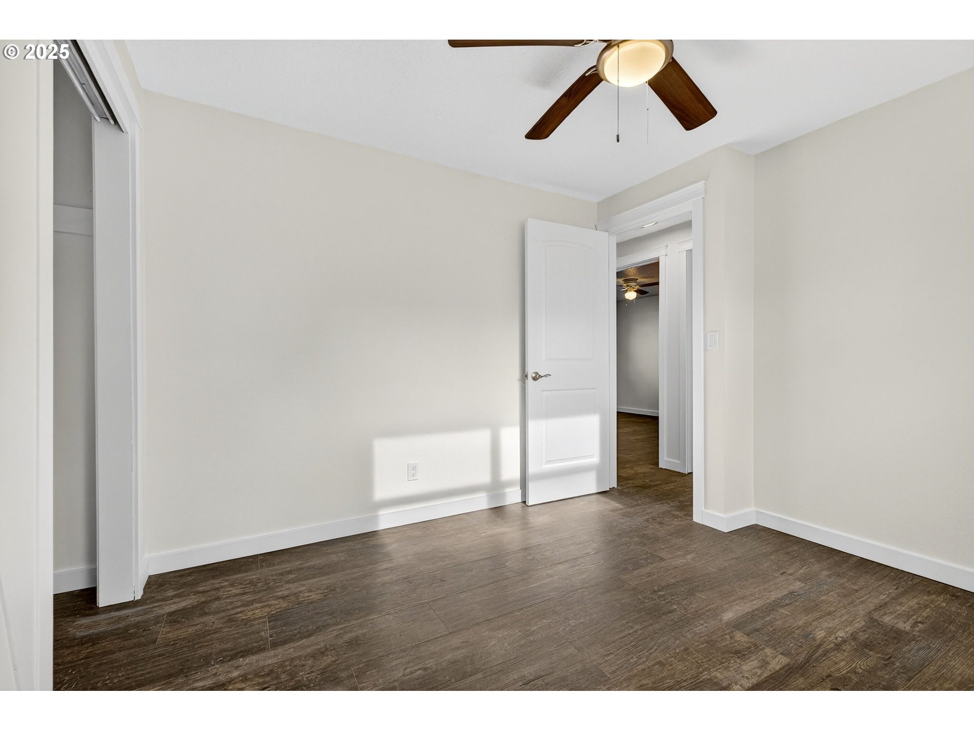 1100 South Ivy Street Cornelius, OR 97113 - Photo 23 of 36 a view of an empty room and window