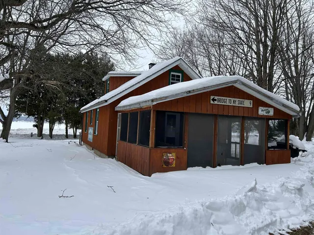 $349,000 | 150 Highway 129, Alburgh, VT 05440