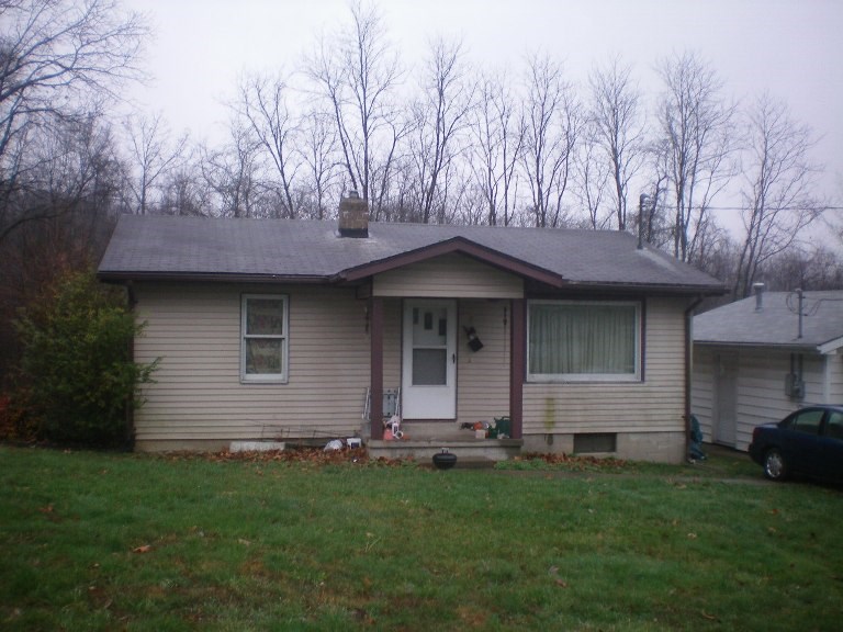 3605 West Woodyard Road Bloomington, IN 47404 - Photo 2 of 10