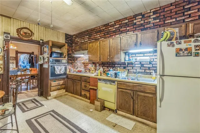 $170,000 | 747 Reynolds Avenue, Kansas City, KS 66101