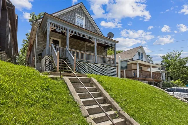 $170,000 | 747 Reynolds Avenue, Kansas City, KS 66101