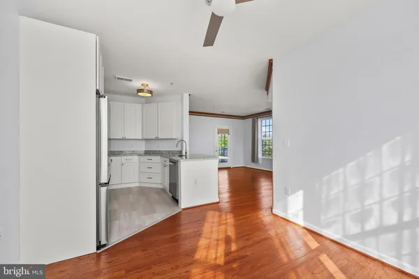 $459,500 | 6480 Cheyenne Drive, Unit 304, Alexandria, VA 22312