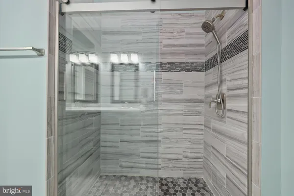 $459,500 | 6480 Cheyenne Drive, Unit 304, Alexandria, VA 22312