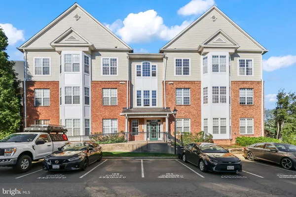 $459,500 | 6480 Cheyenne Drive, Unit 304, Alexandria, VA 22312
