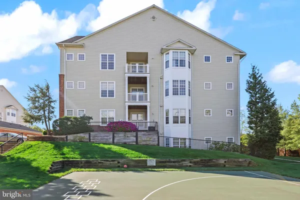 $459,500 | 6480 Cheyenne Drive, Unit 304, Alexandria, VA 22312