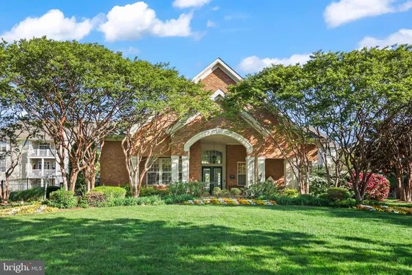 $459,500 | 6480 Cheyenne Drive, Unit 304, Alexandria, VA 22312
