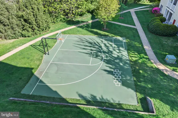 $459,500 | 6480 Cheyenne Drive, Unit 304, Alexandria, VA 22312