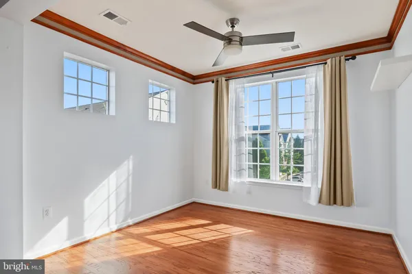 $459,500 | 6480 Cheyenne Drive, Unit 304, Alexandria, VA 22312