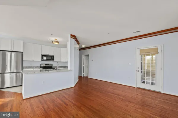 $459,500 | 6480 Cheyenne Drive, Unit 304, Alexandria, VA 22312