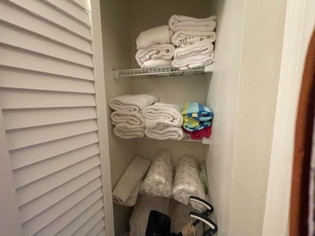 22 Colonial Club Drive, Unit 103 Boynton Beach, FL 33435 - Photo 28 of 41