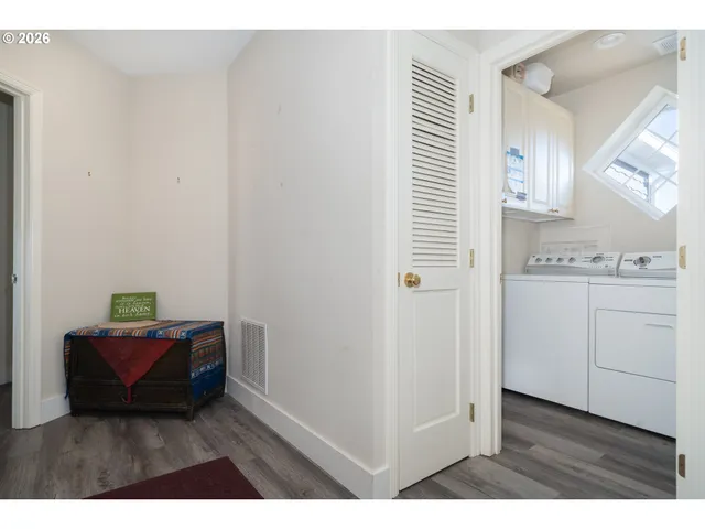 $1,089,000 | 5944 Southwest Cupola Drive, Unit 2, South Beach, OR 97366