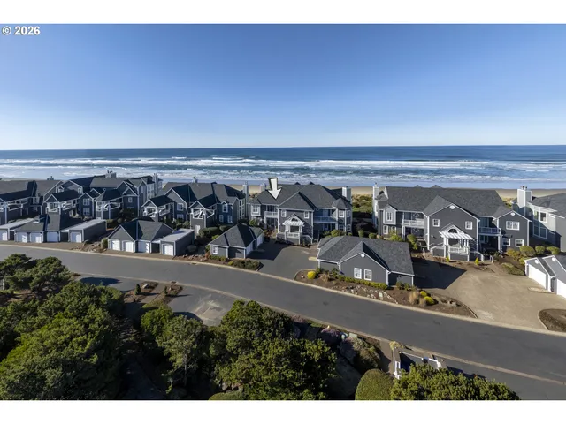 $1,089,000 | 5944 Southwest Cupola Drive, Unit 2, South Beach, OR 97366