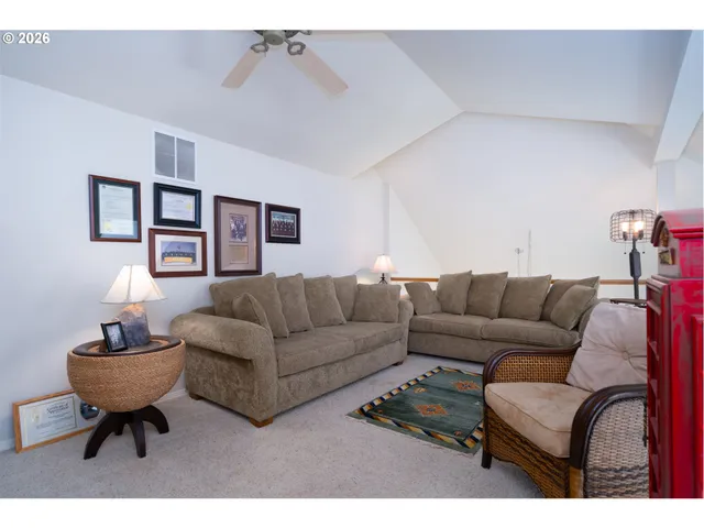 $1,089,000 | 5944 Southwest Cupola Drive, Unit 2, South Beach, OR 97366