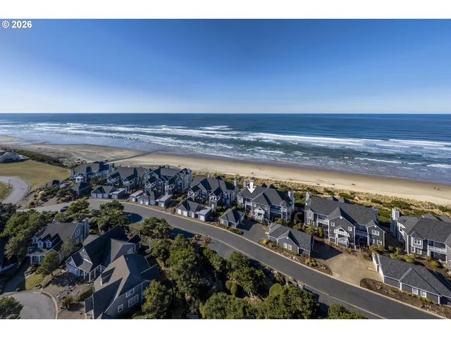 $1,089,000 | 5944 Southwest Cupola Drive, Unit 2, South Beach, OR 97366