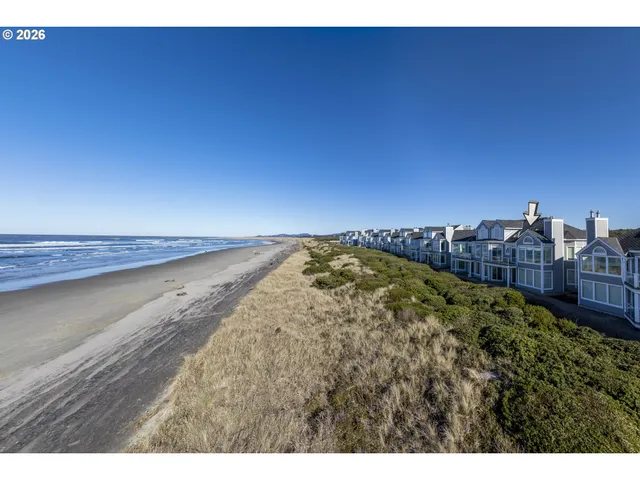 $1,089,000 | 5944 Southwest Cupola Drive, Unit 2, South Beach, OR 97366