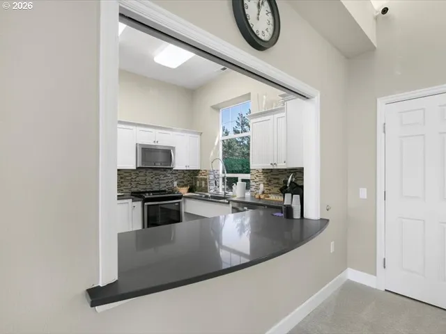 $1,089,000 | 5944 Southwest Cupola Drive, Unit 2, South Beach, OR 97366