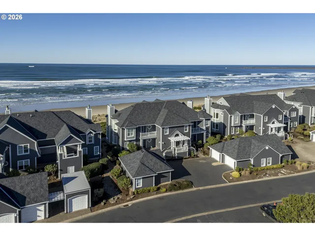 $1,089,000 | 5944 Southwest Cupola Drive, Unit 2, South Beach, OR 97366