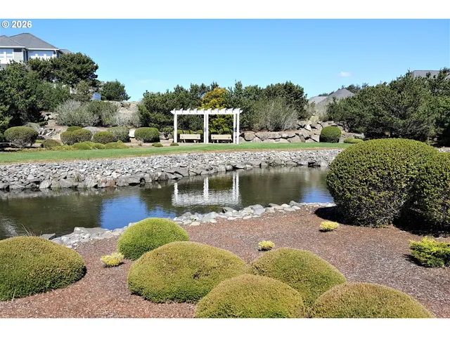 $1,089,000 | 5944 Southwest Cupola Drive, Unit 2, South Beach, OR 97366