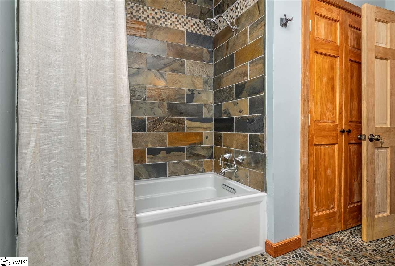 8 Anders Road Greenville, SC 29617 - Photo 25 of 36