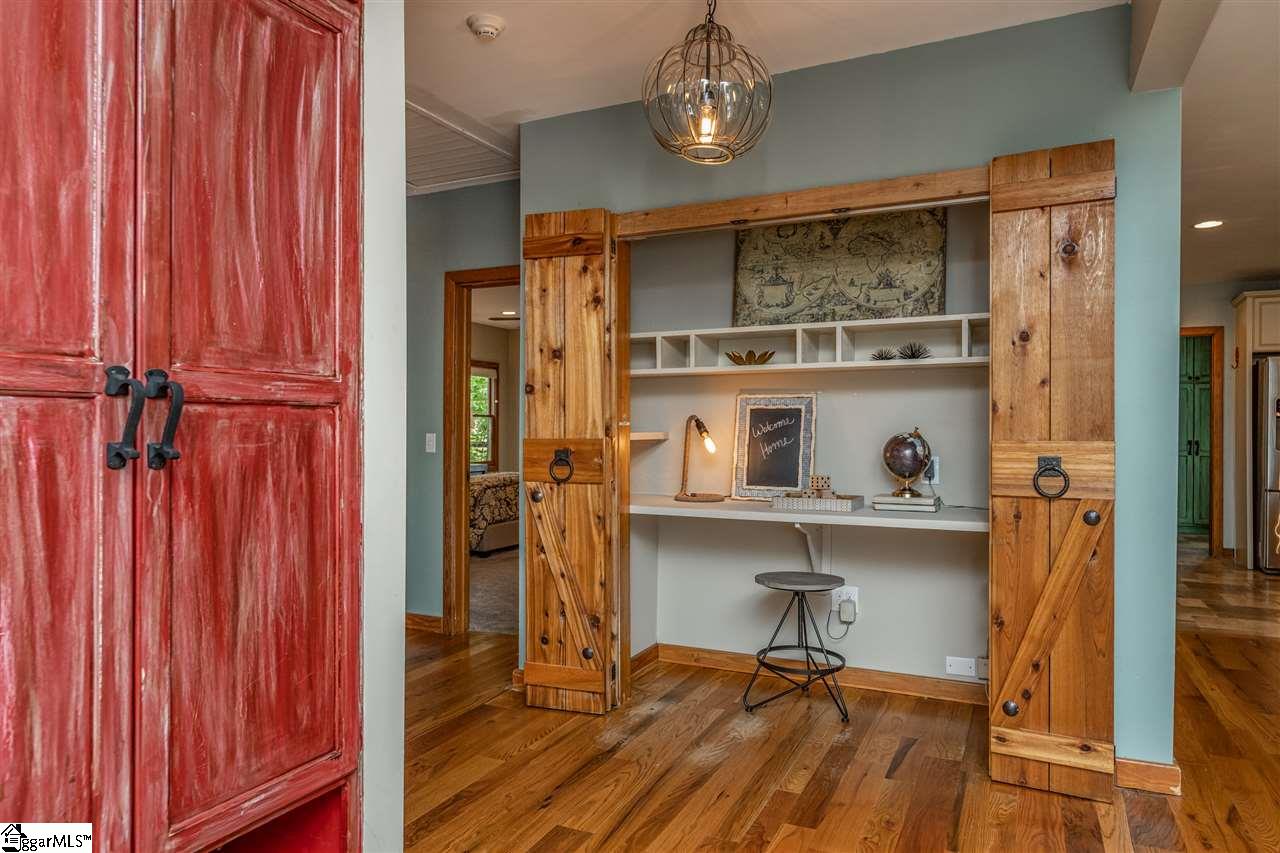 8 Anders Road Greenville, SC 29617 - Photo 6 of 36