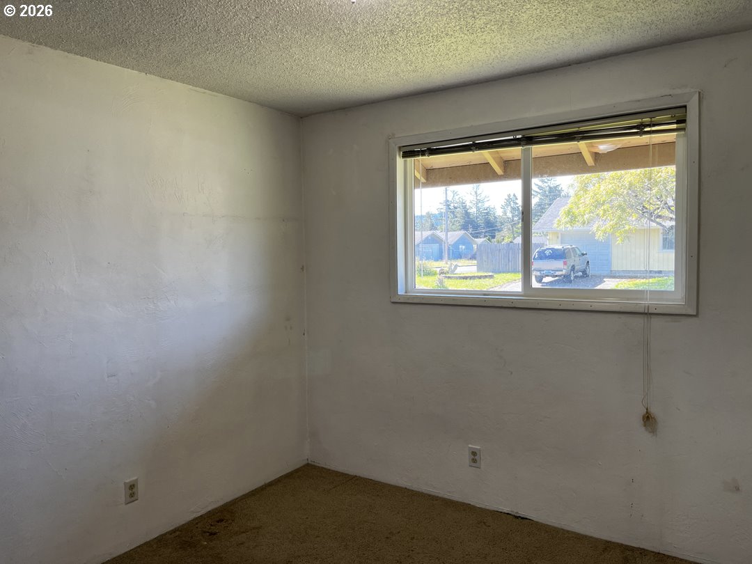 2385 19th Street Florence, OR 97439 - Photo 28 of 47 Gallery Image 28