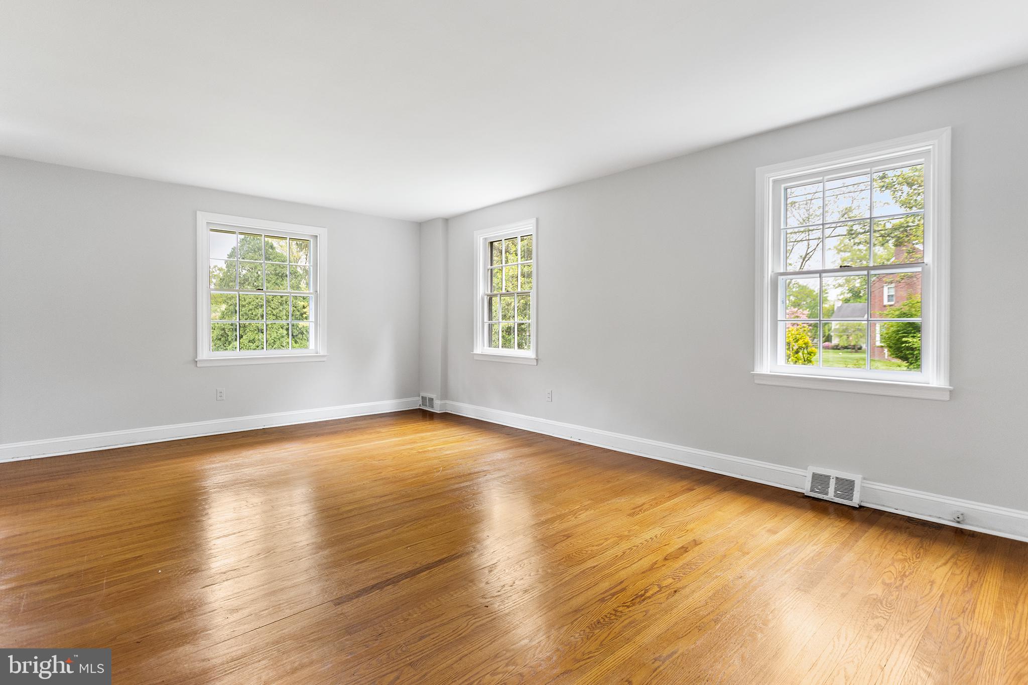 228 Ridgewood Road Media, PA 19063 - Photo 3 of 23