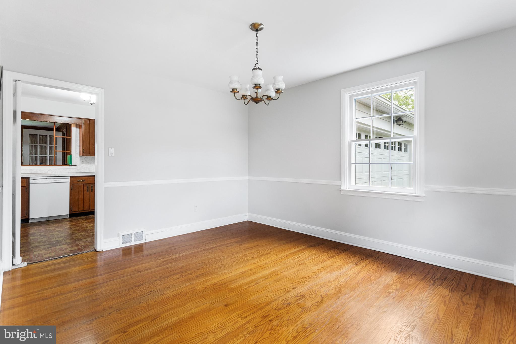 228 Ridgewood Road Media, PA 19063 - Photo 4 of 23