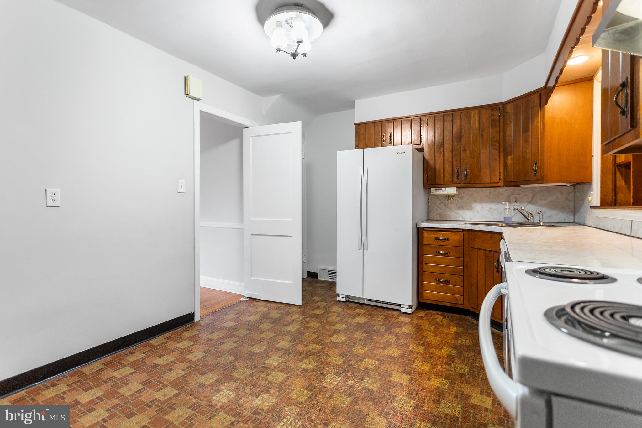 228 Ridgewood Road Media, PA 19063 - Photo 6 of 23