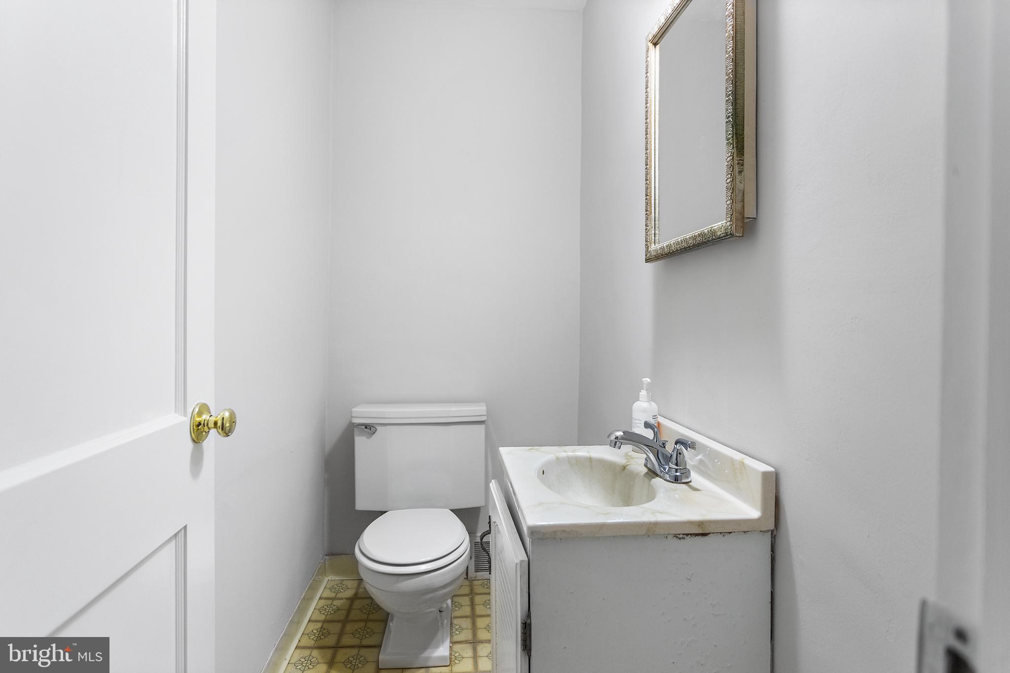 228 Ridgewood Road Media, PA 19063 - Photo 8 of 23