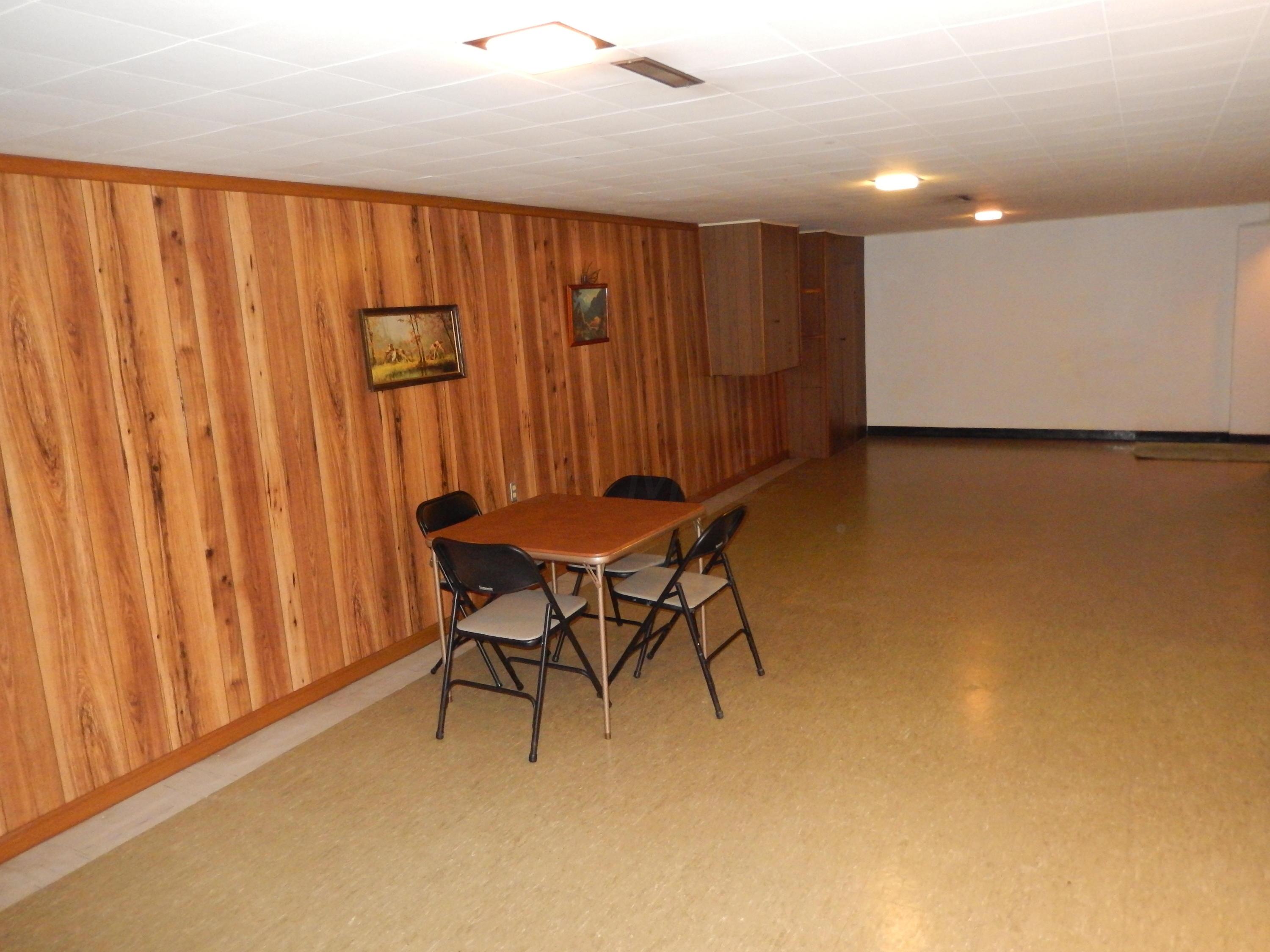 5473 Redwood Road Columbus, OH 43229 - Photo 24 of 36 Gallery Image 24