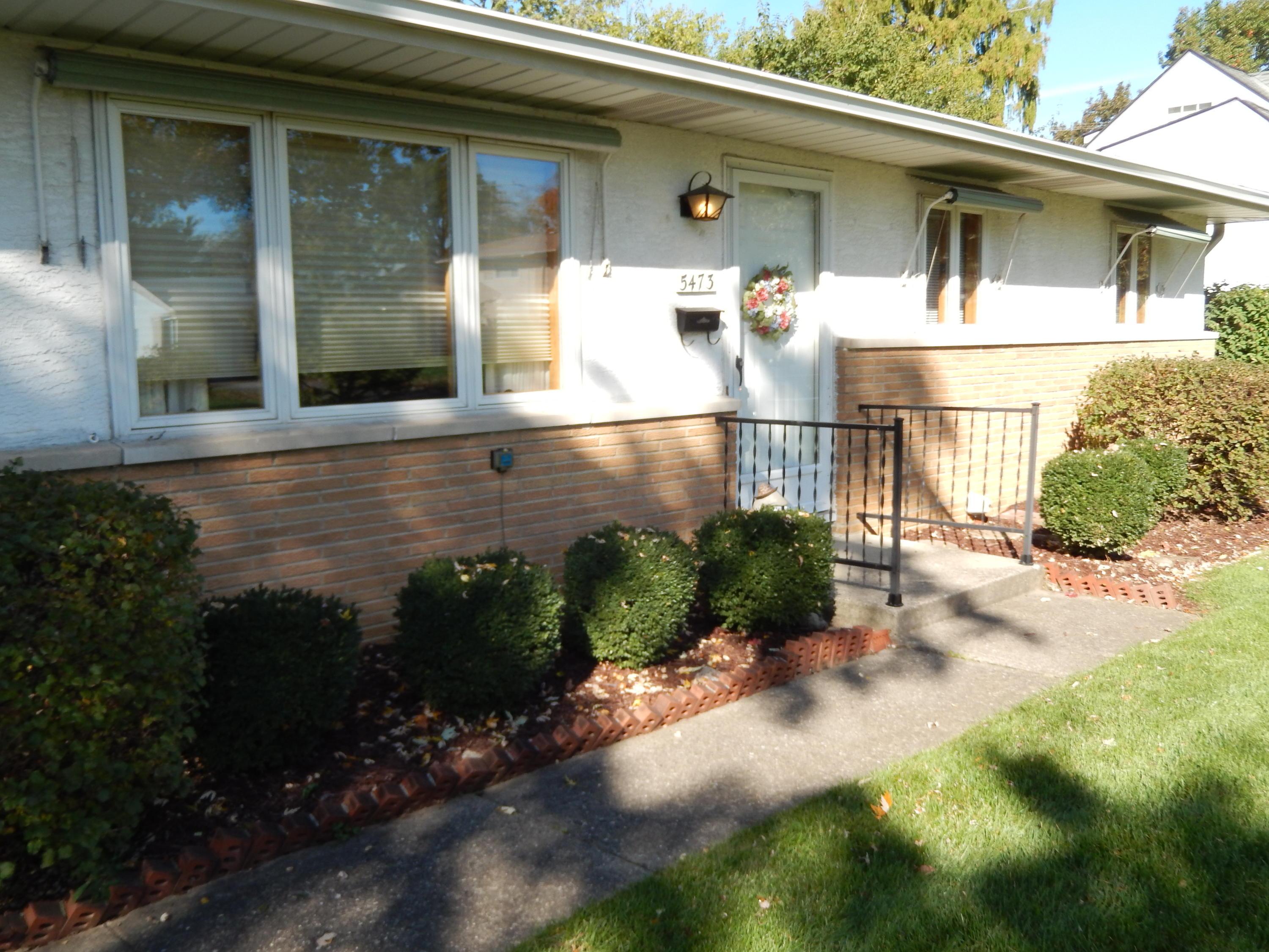 5473 Redwood Road Columbus, OH 43229 - Photo 3 of 36 Gallery Image 3