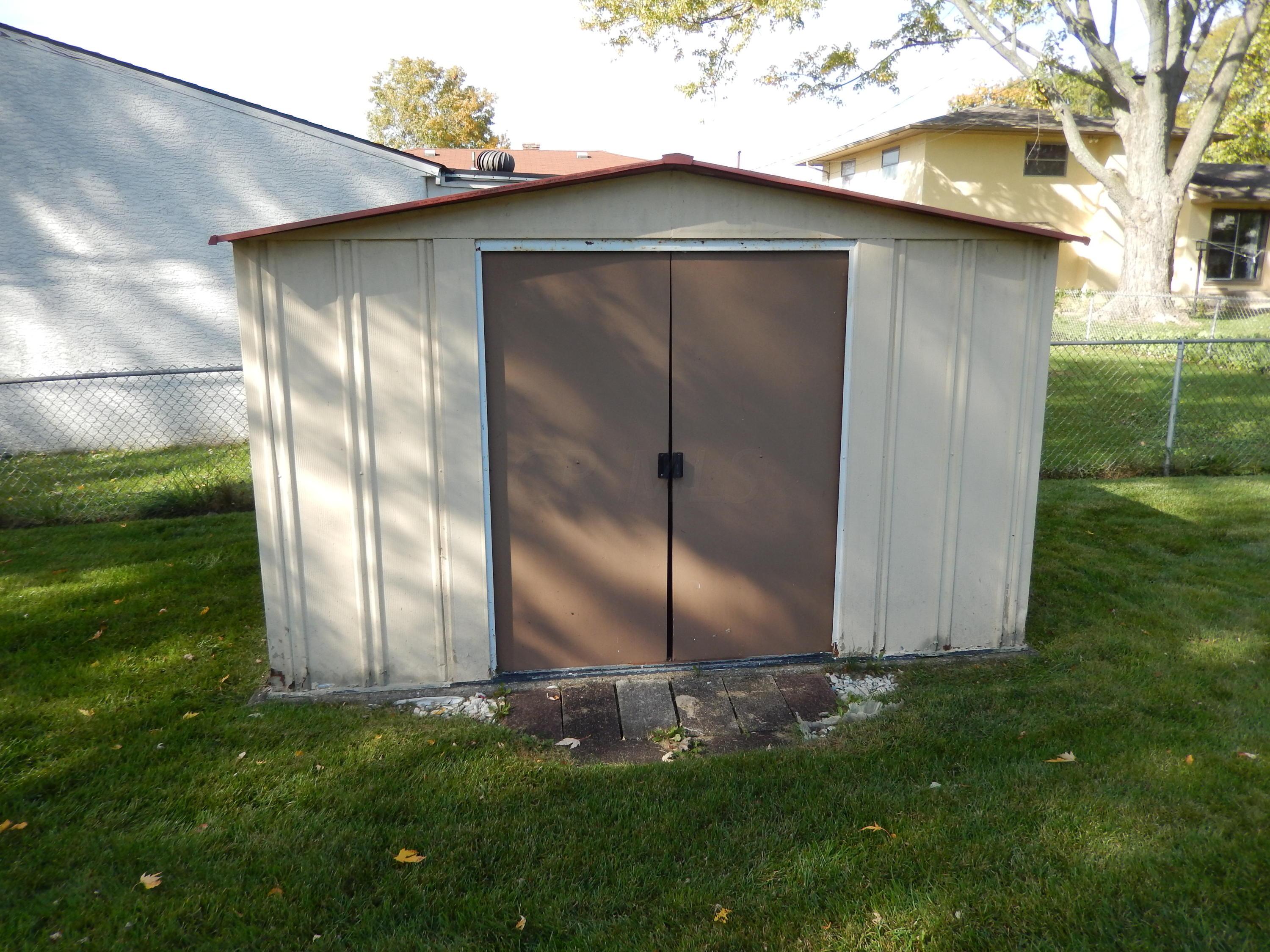 5473 Redwood Road Columbus, OH 43229 - Photo 31 of 36 Gallery Image 31