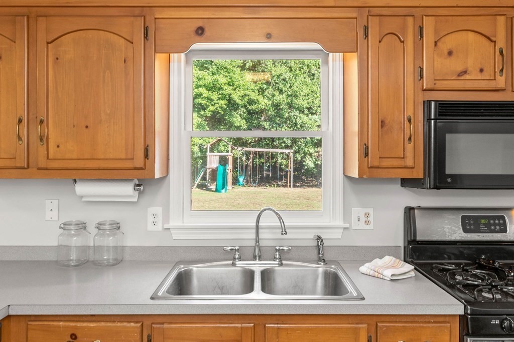 48 Harrison Road Tewksbury, MA 01876 - Photo 11 of 42 Gallery Image 11