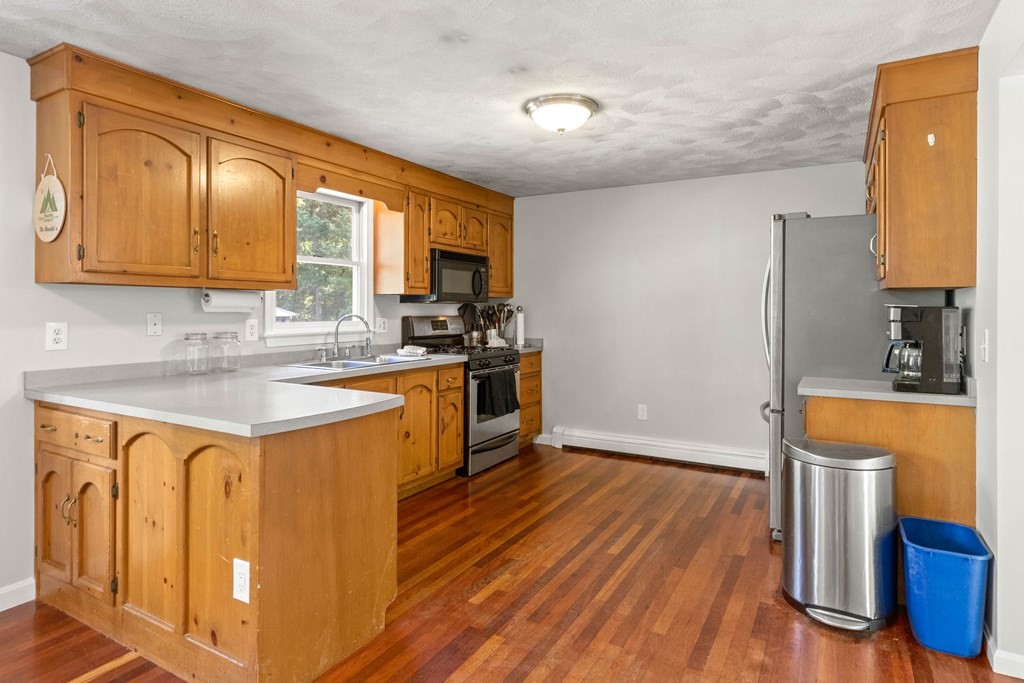 48 Harrison Road Tewksbury, MA 01876 - Photo 8 of 42 Gallery Image 8