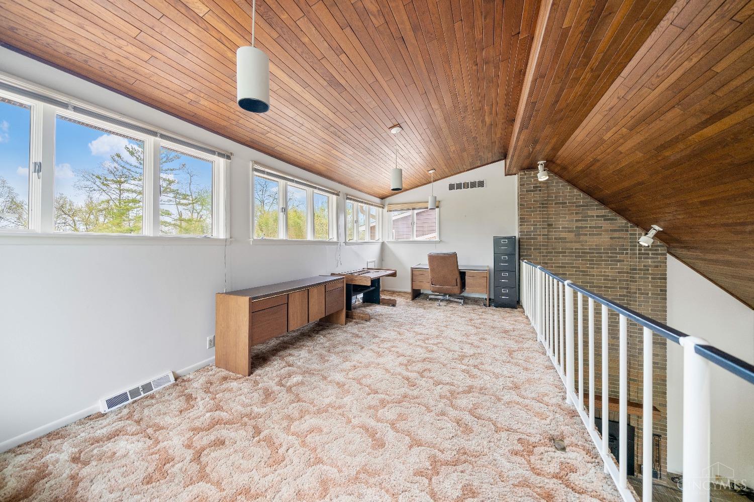 6515 Thompson Road Cincinnati, OH 45247 - Photo 9 of 81