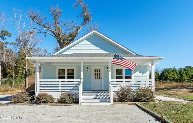 $340,000 | 1070 Midway Road Southeast, Bolivia, NC 28422