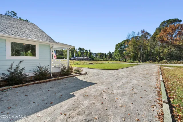 $340,000 | 1070 Midway Road Southeast, Bolivia, NC 28422